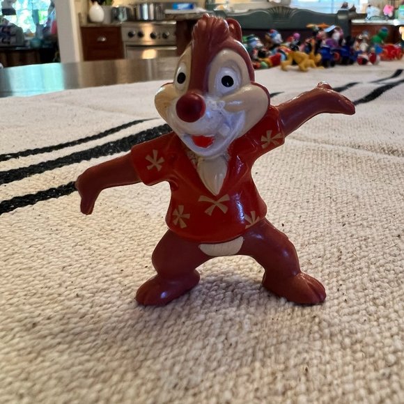 Vintage 1991 Dale Disney Kellogg PVC Figure Chip And Dale Rescue Rangers - Picture 1 of 3